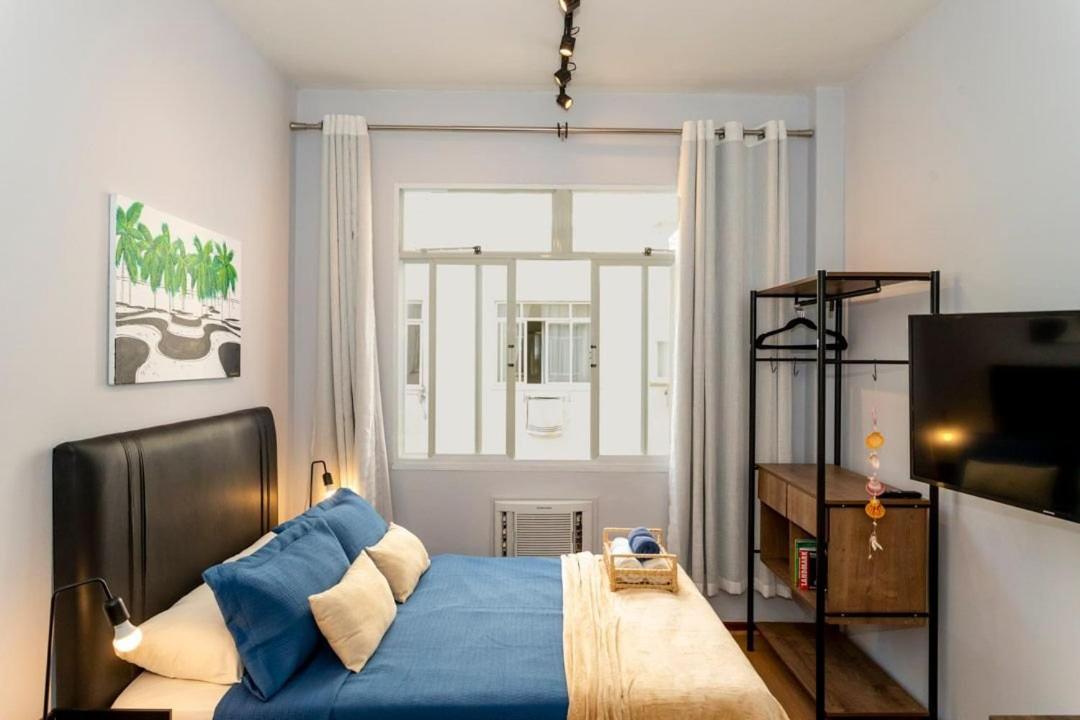 Apartamento Studio A 73m Da Praia De Copacabana | Pi 7/1011 *