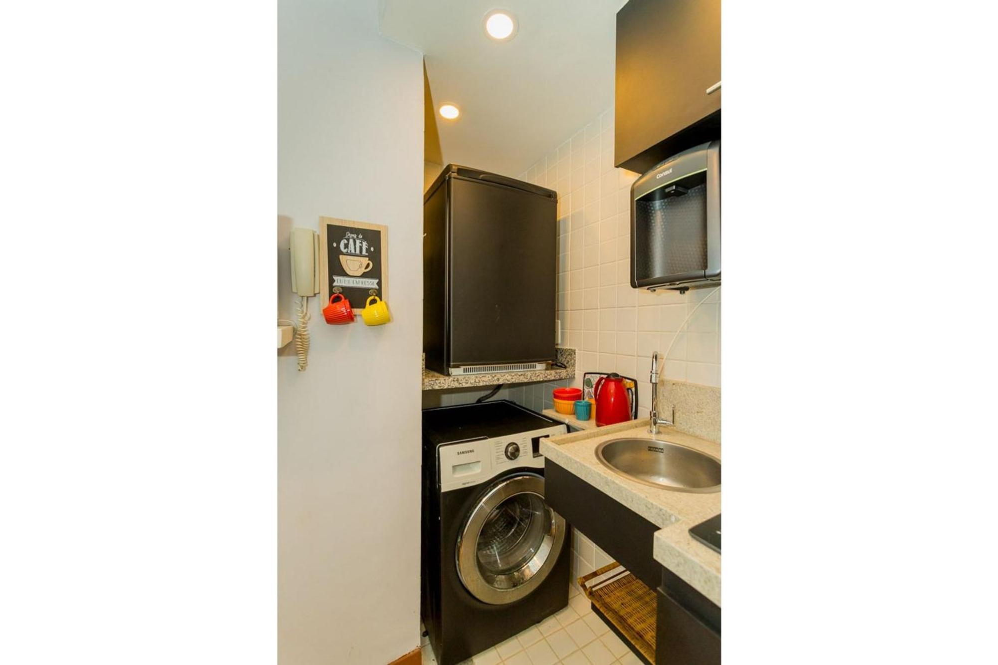 Studio A 73m Da Praia De Copacabana | Pi 7/1011 *